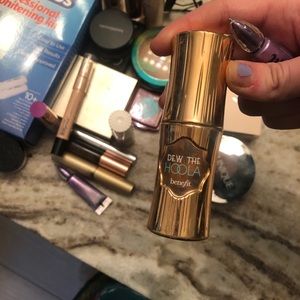 Dew the holla benefit bronzer